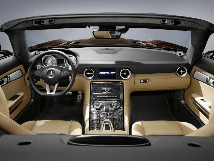  Mercedes-Benz SLS AMG Roadster 2011 года  (фото 18 из 183)